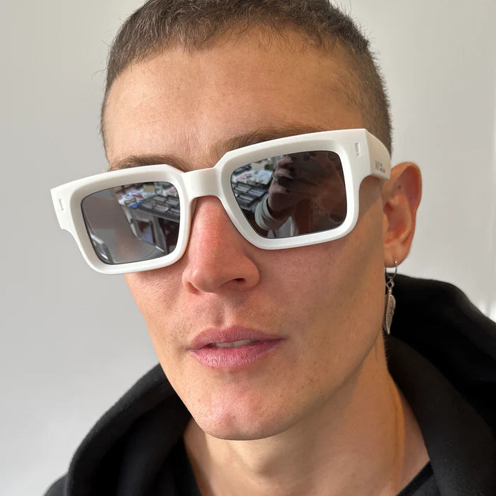 Lentes de Sol - Exclamation - Blanco Mate - Lente de espejo ahumado