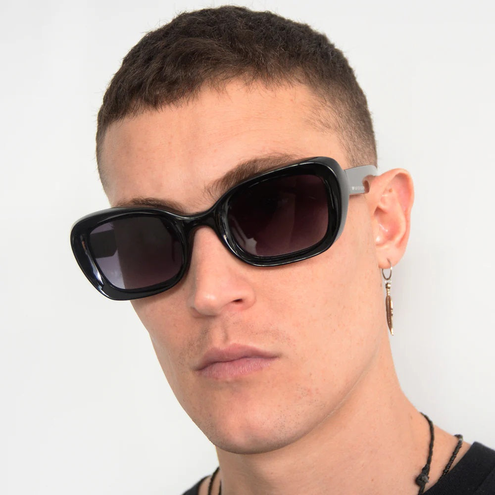 Lentes de Sol - Turin - Black Shiny - Lente gris degradado