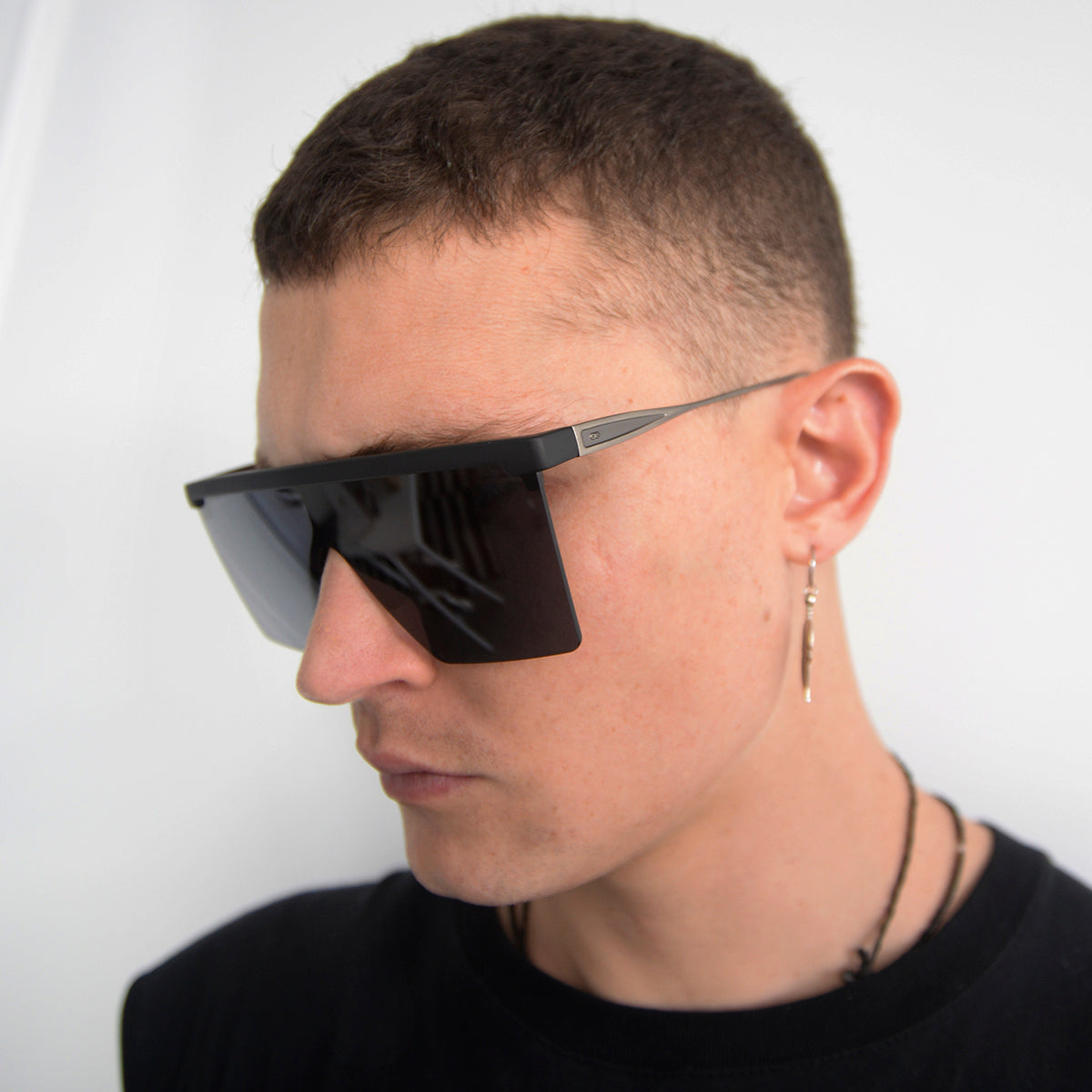 Lentes de Sol - Moscow - Metal Negro Mate - Lente gris