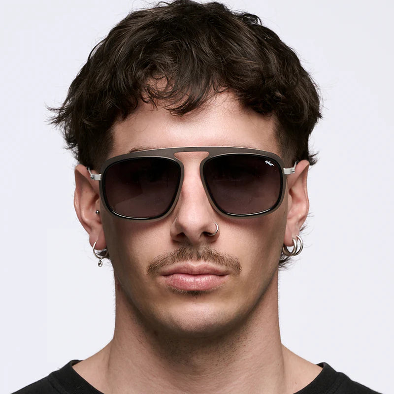 Lentes de Sol - IMOLA - Negro Brillo - lente gris degrade
